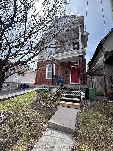 240 Breezehill Ave S #1 Photo 1