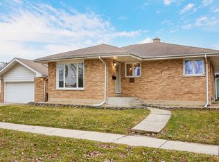 243 E Harrison Rd, Lombard, IL 60148