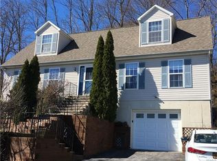 12 Jenkins Ct, Ossining, NY 10562