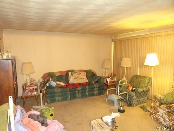 5th image of 2965 North Ave