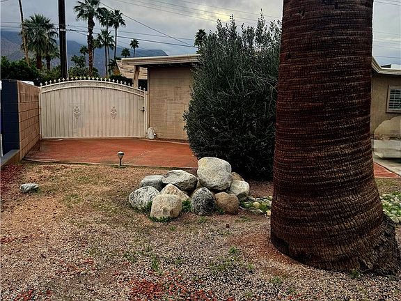 3rd image of 445 N Farrell Dr