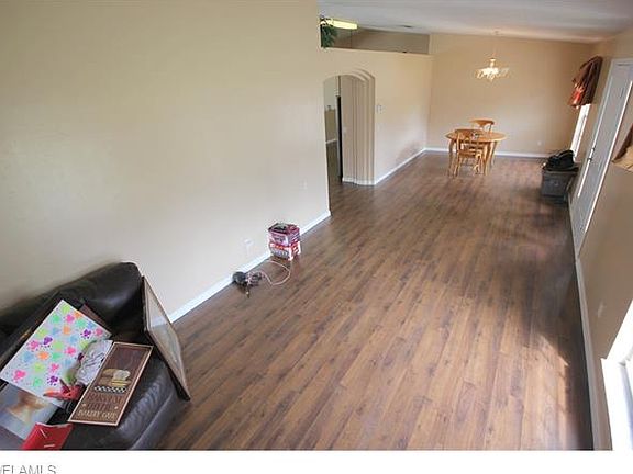 2nd image of 232 Argonne Ave S