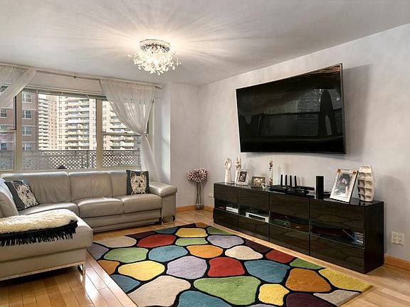 5th image of 2940 W 5th St APT 10D