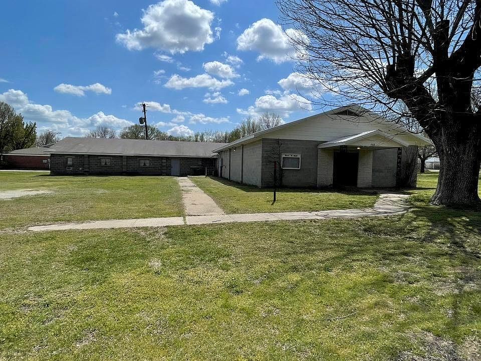 205 6th St, Mc Cune, KS 66753 Zillow