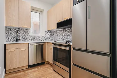 Rented by Space Link Realty