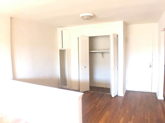 4th image of 465 E 7th St APT 3G
