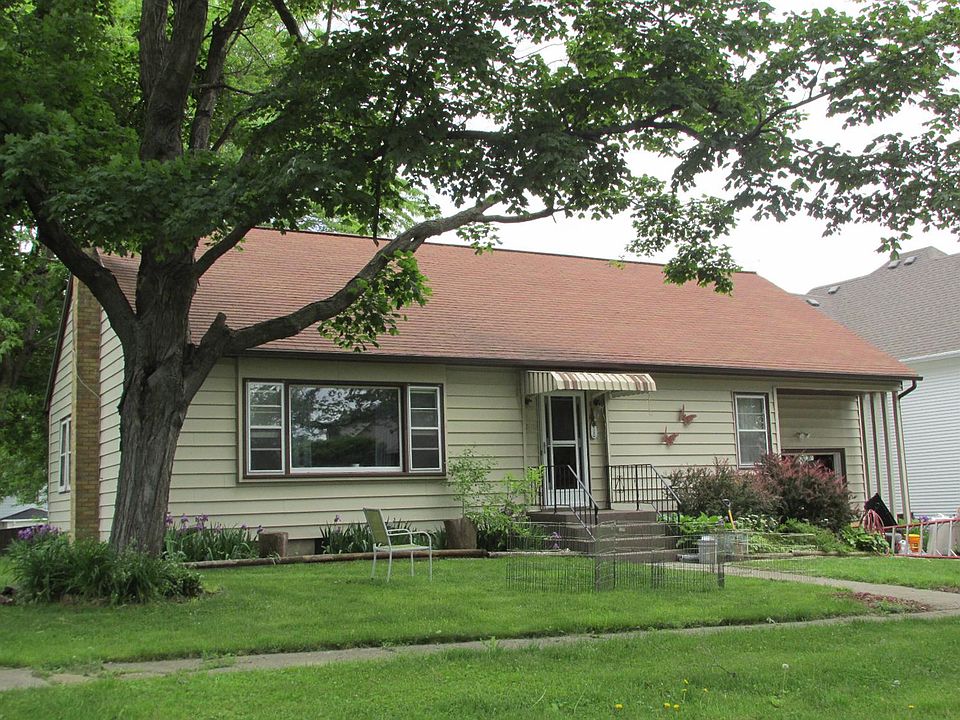 1st image of 212 Glad St