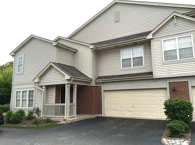 1st image of 2231 Vanderbilt Dr #2231