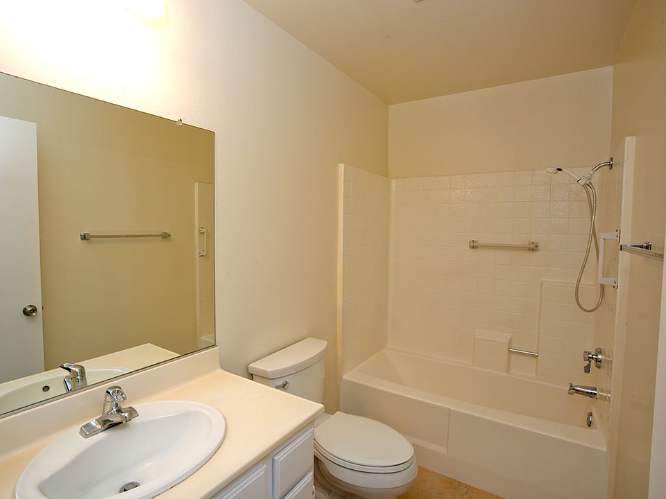 1st image of 205 N Via Colinas