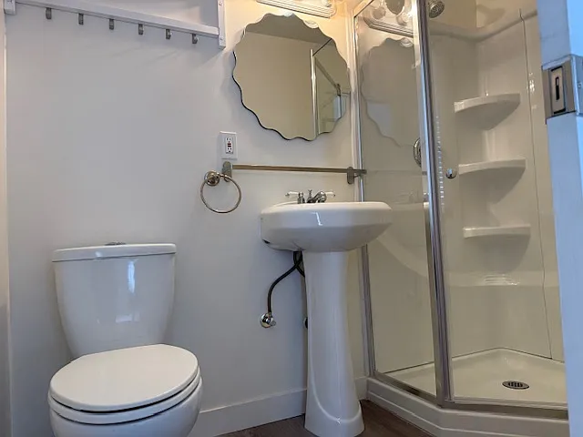 2550 Loma Vista Dr — Photo 4