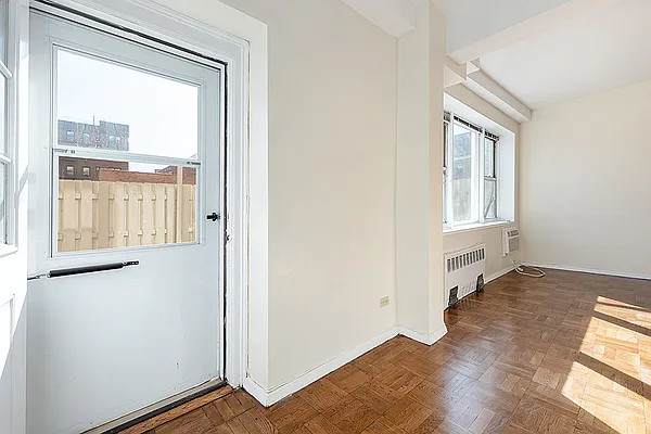 Rented by PMG Real Estate  | media 7