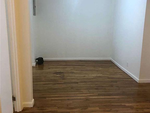 4th image of 105-33 Otis Ave #1