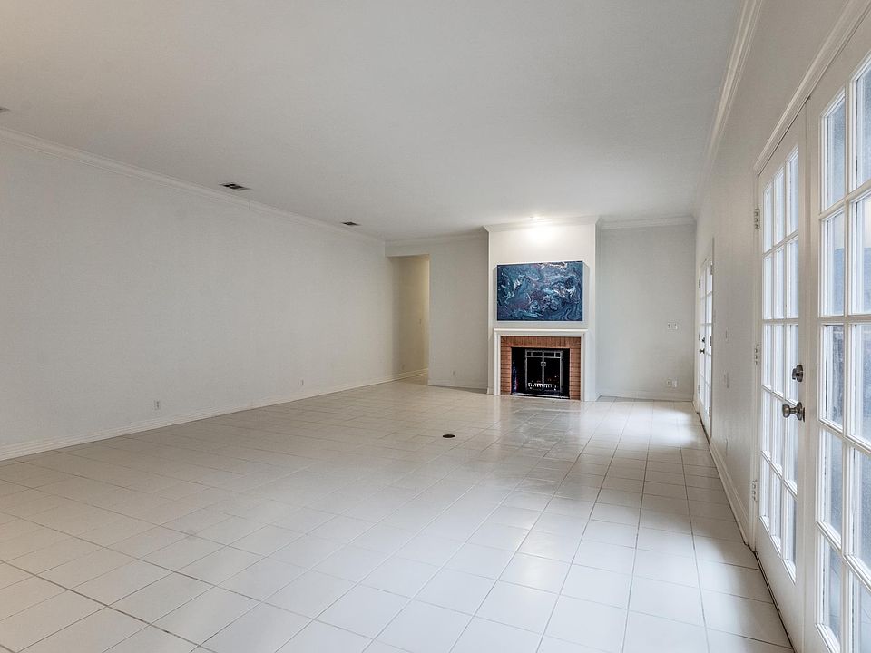 1st image of 3530 N Versailles Ave