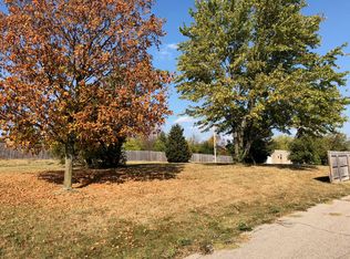 2724 Ridgemoor Dr SE, Kentwood, MI 49512