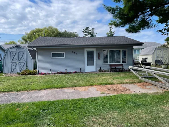 630 W Houghton Lake Dr, Prudenville, MI 48651