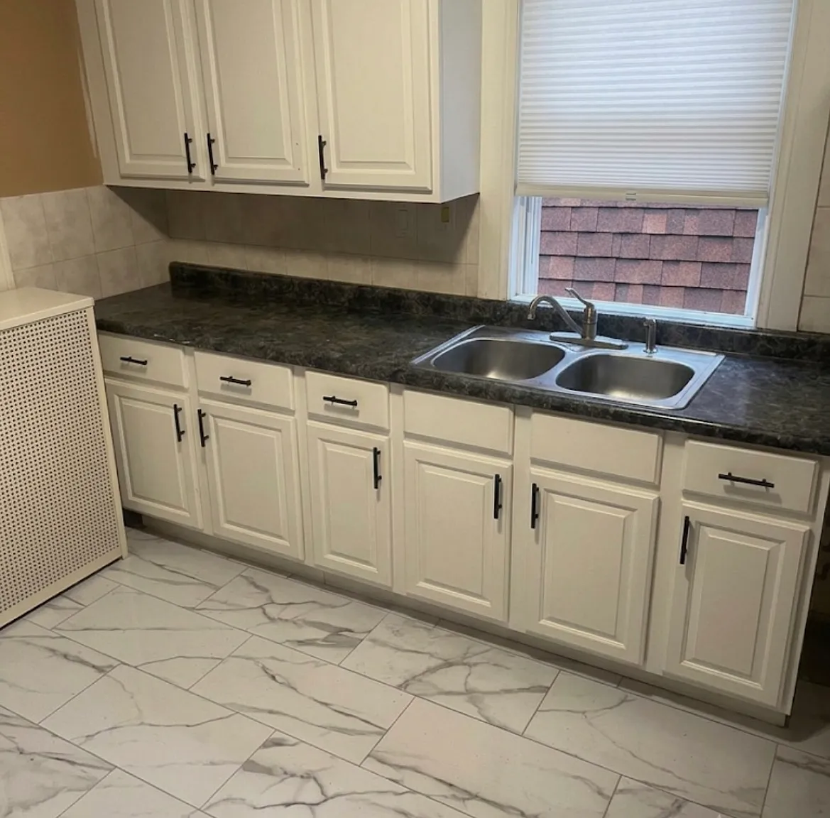 3 bed, 1250 sqft, $2,300 — Photo 4