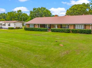 301 & 303 Person Rd, White Oak, TX 75693