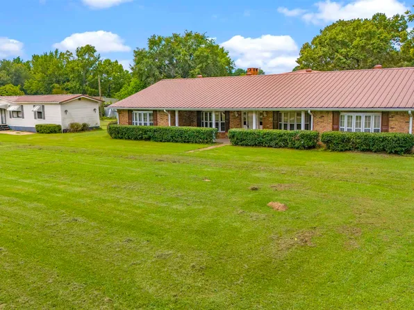 301 & 303 Person Rd, White Oak, TX 75693