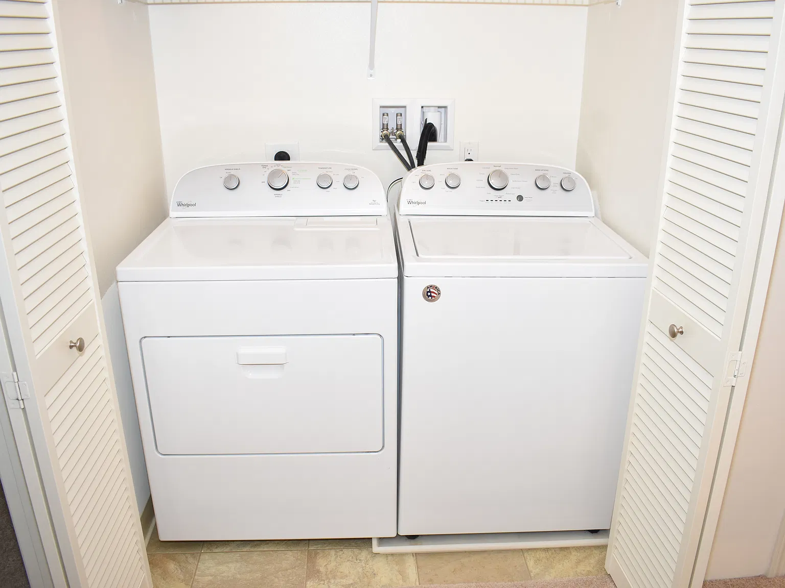 3 bed, 1368 sqft, $4,000 — Photo 2