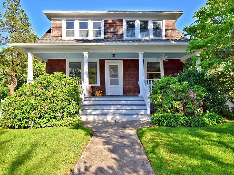 1st image of 9 Maple Ave