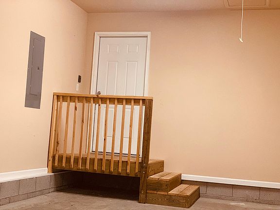2nd image of 106 Skyview Dr #1