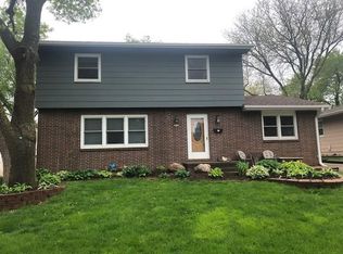 3012 78th St, Urbandale, IA 50322