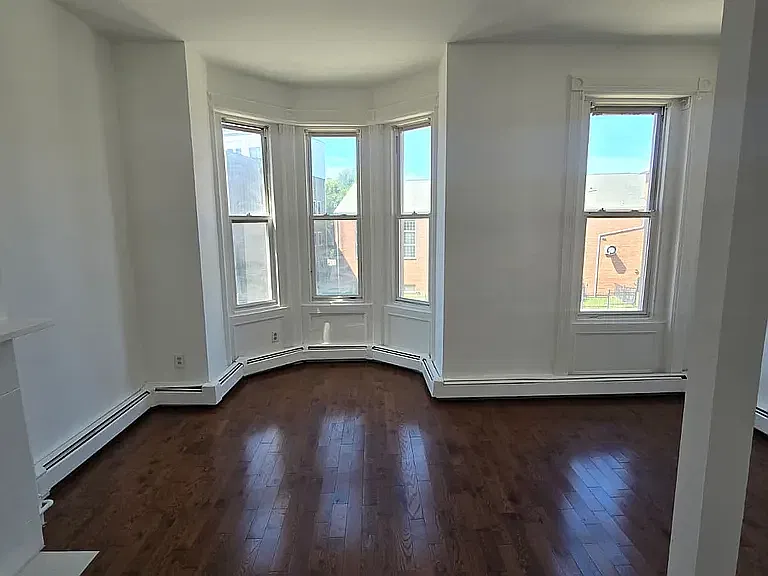 2 bed, $1,950 — Photo 4