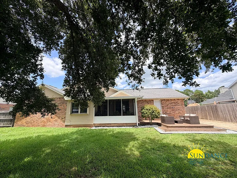 541 E Timberlake Dr — Photo 29