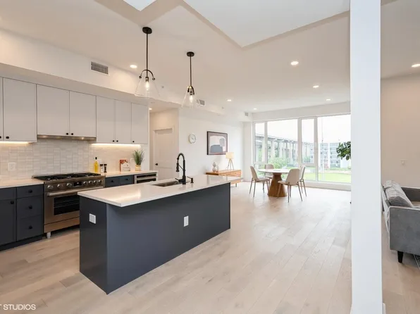 425 3rd St #404, Jersey City, NJ 07302