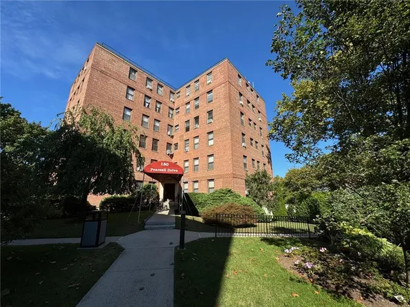 180 Pearsall Drive #4C, Mount Vernon, NY 10552