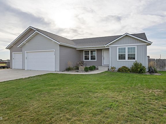 2nd image of 5467 Clear Water Ln