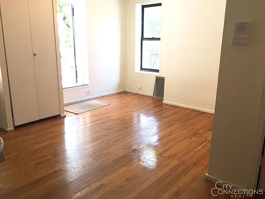 Rented by City Connections Realty | media 25