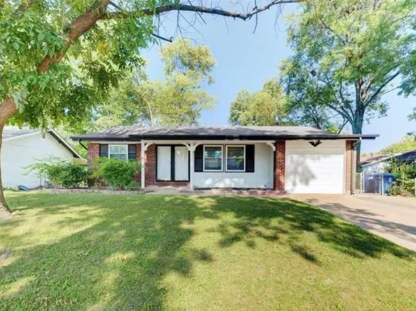 10635 Aylesford Dr, Saint Louis, MO 63136
