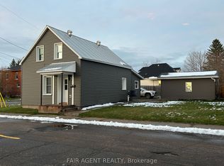 81 Bank St S, Renfrew, ON K7V2E7