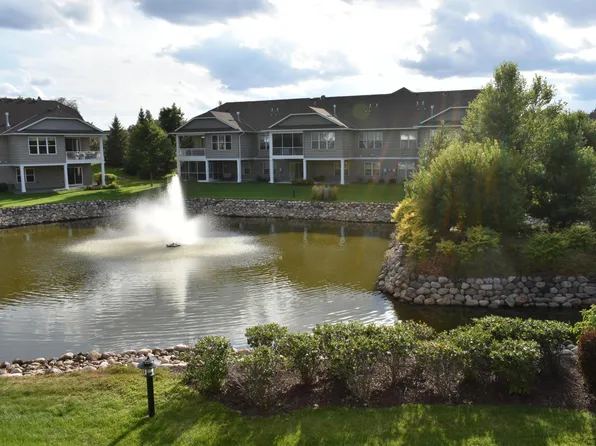 10726 Lyndale Bluffs Trl, Bloomington, MN 55420