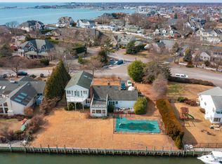 171 Wagstaff Ln, West Islip, NY 11795
