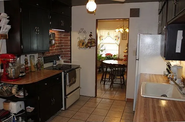 3442 Latham St photo 1