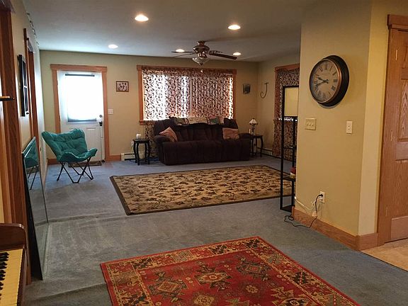 3rd image of 775 Farmers Loop Rd