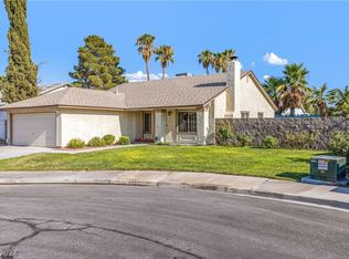 5821 Halfmoon Way, Las Vegas, NV 89108
