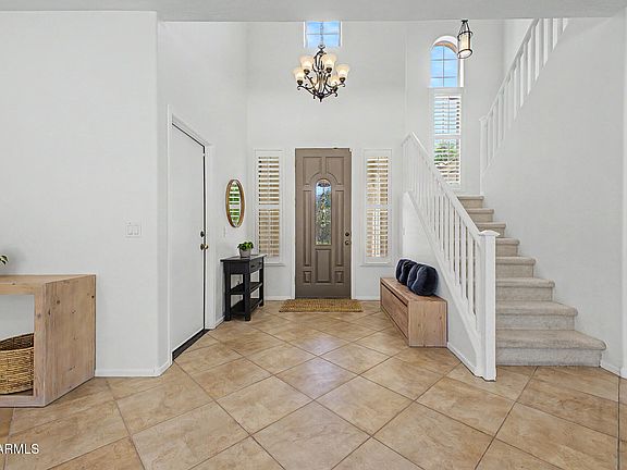 4th image of 1718 E IRIS Drive