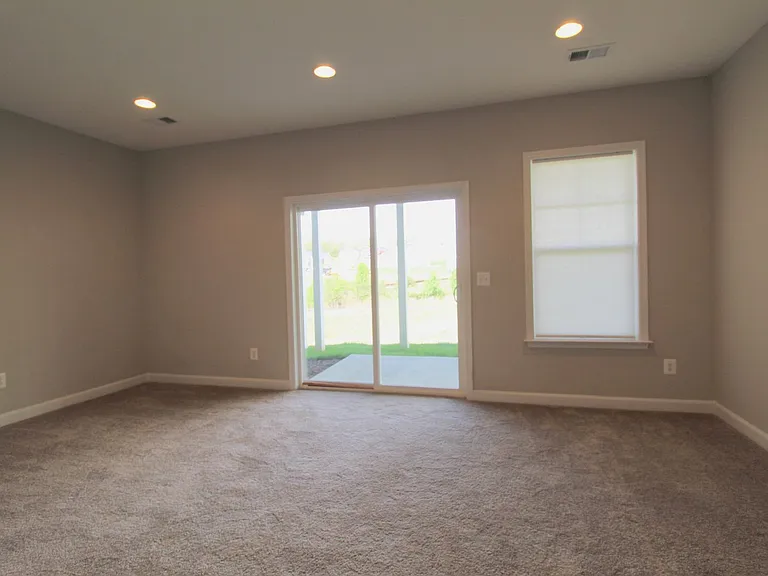 3424 Monterey Dr — Photo 4