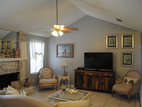 5th image of 3663 Mandarin Woods Dr N