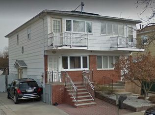 47 Blueberry Ln, Staten Island, NY 10312