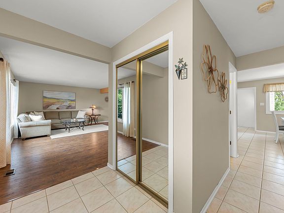 3rd image of 8831 Maple Ave