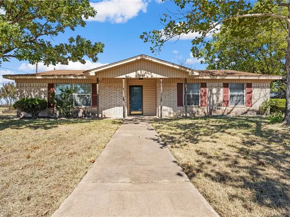 155 Weldon Dr, Woodway, TX 76712