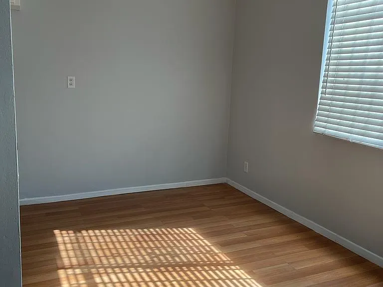 117 S Hoover St #1 — Photo 10
