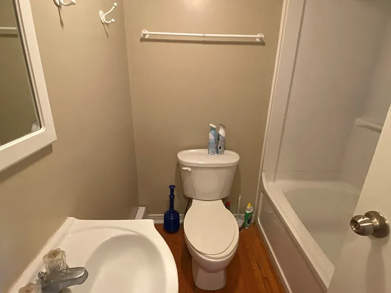 81 Elgin Cres #3 — Photo 8
