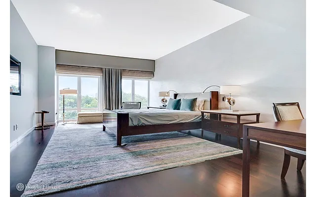 Rented by Douglas Elliman | media 19