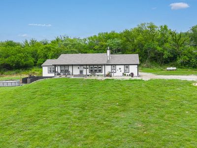 25372 Metro Ave, Tonganoxie, KS, 66086