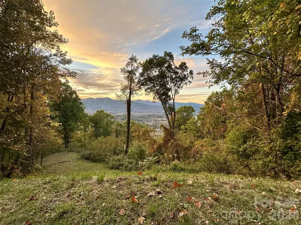 399 Goodson Spring Rd, Waynesville, NC 28786